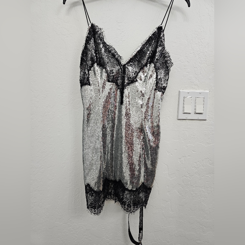 Pretty little thing sequin vegas dress NWT 4